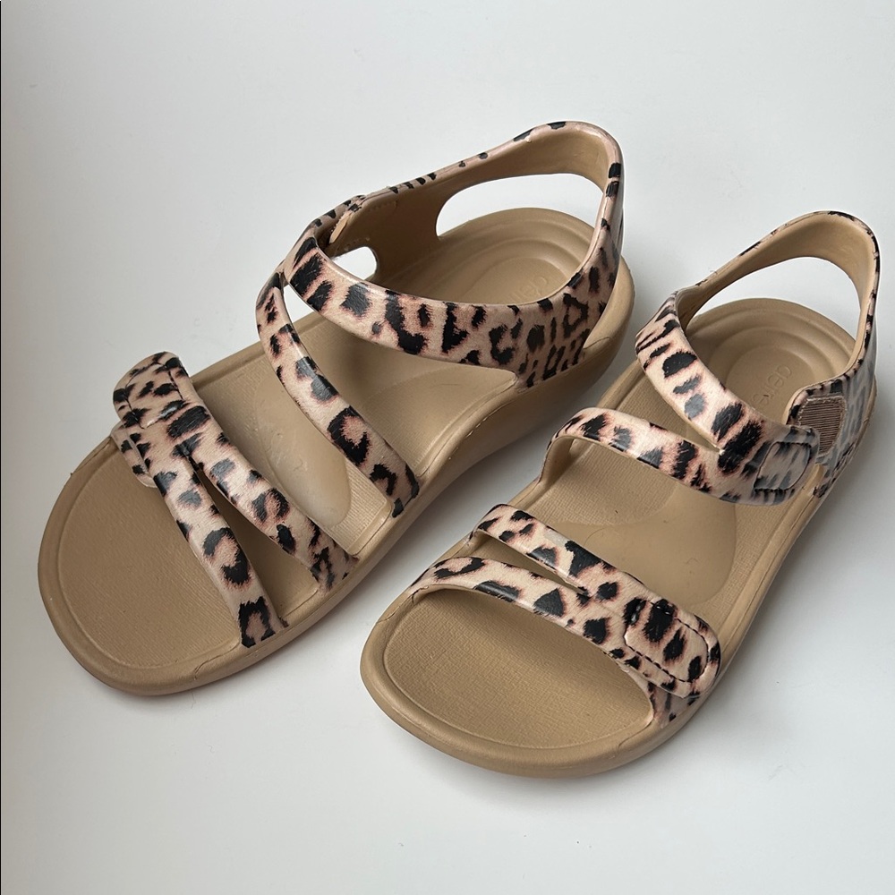 Aetrex Tan and Black Leopard Jillian Sport Women's Sandals